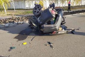 Авто разорвало надвое: Возле Луганской ТЭС в Счастье произошло жесткое ДТП