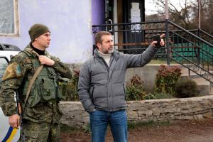 Актеров и российских флагов не нашел: Гайдай побывал в Золотом-4 и Катериновке