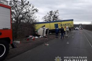 Жесткое ДТП на Николаевщине: в иномарке, влетевшей в грузовик, не выжил никто