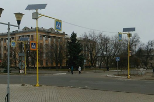 В Лисичанске устанавливают пешеходные переходы на солнечных батареях: реакция жителей