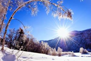 Мистическая зимняя ночь: как день зимнего солнцестояния может повлиять на судьбу