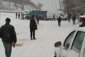 Снежный апокалипсис в Лисичанске: подборка фото и видео из соцсетей