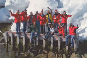 Украинские полярники передали видеопоздравление с Новым годом из Антарктиды