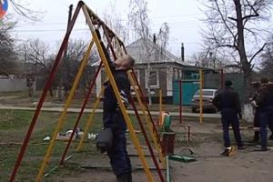 Вывозят металл из дворов: Между коммунальщиками и жителями Северодонецка произошел конфликт