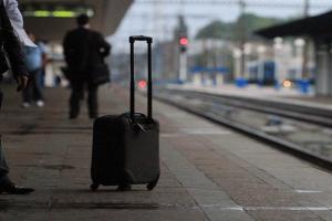 "Укрзализныця" вводит услугу по доставке багажа: во сколько обойдется