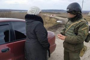 На Луганщине военные задержали женщину, которая работала на боевиков
