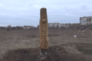 В Лисичанске волонтеры хотят создать этно-парк: первая скульптура установлена