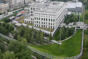 Во всех посольствах: США приостанавливают выдачу виз из-за коронавируса