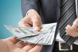 Запрет въезда на три года: Россиянин хотел за взятку попасть на территорию Украины