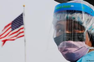 США вышли на первое место в мире по количеству зараженных коронавирусом