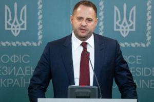 Глава ОПУ Ермак встретился в Минске с представителем Путина Козаком