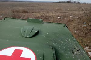 Оккупанты атаковали санитарный автомобиль ВСУ, сбросив боеприпасы с беспилотников
