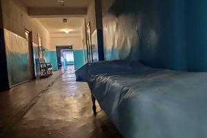 "Сарай для скота": Волонтер показал состояние больницы в Рубежном