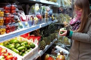 "Не скупайте гречку и консервы на пол года вперед": Дефицит продуктов украинцам не грозит - таможня