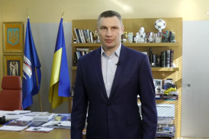 Киев усиливает карантинные меры: закрываются ТРЦ, кафе, спортзалы, салоны красоты