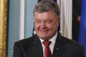 После принятия земельного закона украинцы станут полноправными собственниками своего имущества - Порошенко