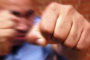 В Северодонецке пьяный пациент напал на 19-летнюю фельдшера скорой помощи