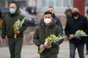 Зеленский и Шмыгаль посетили ЧАЭС и почтили память ликвидаторов