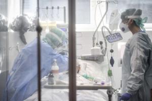 Чем еще болели умершие от коронавируса украинцы: в МОЗ обнародовали статистику