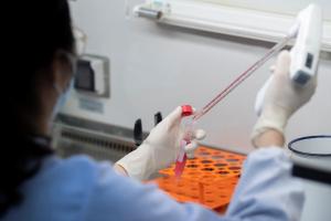 В Китае тестирование вакцины от COVID-19 дало положительные результаты
