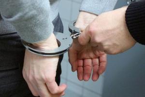 Бежал за границу и предлагал взятку: На Луганщине осудили гражданина РФ 