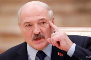 "Не надо перед русскими становиться на колени": Лукашенко хочет вооружить Беларусь ракетами