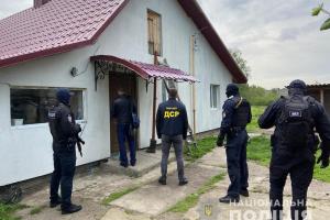 На Волыни проходят массовые обыски у нелегальных лесорубов: изъято оружие