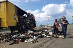 Посылки не доехали: В Рубежном сгорела почтовая фура, - соцсети