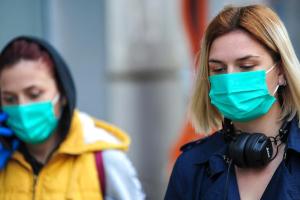 Маски - это надолго: Когда в Украине снимут все карантинные ограничения?