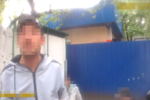 В Лисичанске пьяная компания устроила "разборки" с патрульной полицией: видео