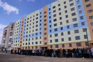 В Рубежном разрушается новый многоквартирный дом, на который было потрачено 70 миллионов гривен - видео