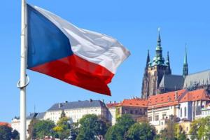 Инцидент осложняет отношение между странами: Чехия высылает двух российских дипломатов