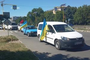 В Лисичанске состоялся автопробег в честь Дня освобождения города от оккупантов - фото