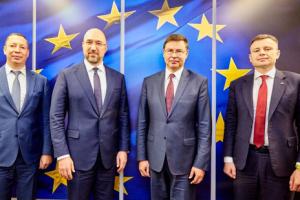Украина получит 1,2 млрд евро помощи от Евросоюза - Шмыгаль