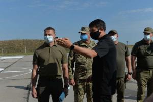 "Хотелось бы, чтобы КПВВ стали памятником истории" - заявление Разумкова во время поездки на Донбасс