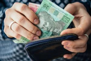 Автоматичне призначення пенсії в Україні: тепер подати документи можна, не виходячи з дому