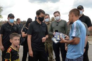 Разумков приїхав на Луганщину: спікер Ради відвідав Сєвєродонецьк, Рубіжне і Смолянинове