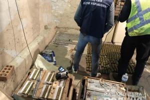 На Харьковщине обнаружили большой склад боеприпасов