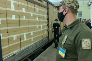 На Чернігівщині затримана рекордна партія контрабандних цигарок