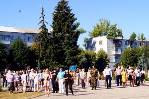 День флага в Лисичанске, поборы в школах и новые случаи коронавируса: главные новости за 23 августа