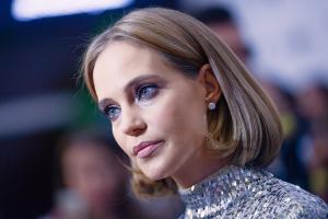 Прикордонники у "Борисполі" розвернули співачку Глюкозу і на 3 роки заборонили їй в'їзд в Україну