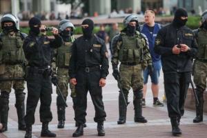 В Минске массово задерживают участников акций протеста