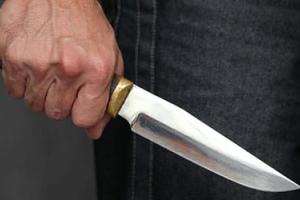 В Северодонецке во время ссоры мужчина ударил приятеля ножом в лицо