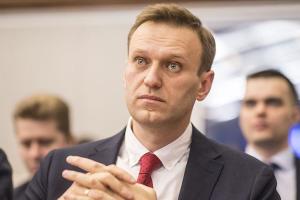 Российские врачи не позволяют перевезти Навального в Германию