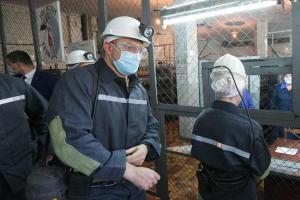Шмигаль спустився у шахту на Донетчині