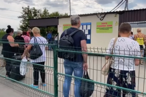 Прикордонники застерігають: на КПВВ у "сірій зоні" орудують шахраї