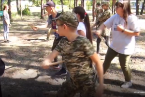 Военно-патриотическое воспитание: на Луганщине открылся детский лагерь "Единая Украина"