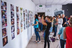 Мешканців Лисичанська запрошують відвідати фотовиставку "Вулиця, на якій я живу"