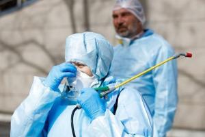 В "красной" зоне карантина установили новые ограничения: данные по регионам