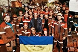 Криворізькі шахтарі протестують 26-й день: до підземного страйку приєдналися дві жінки